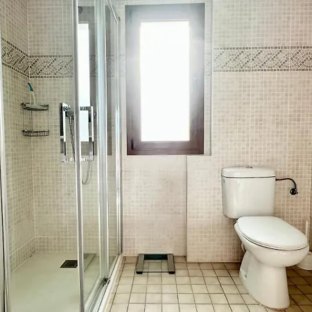 Bonito Con Piscina Y Jacuzzi Daire L'Alfas del Pi