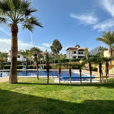 Bonito Con Piscina Y Jacuzzi L'Alfas del Pi
